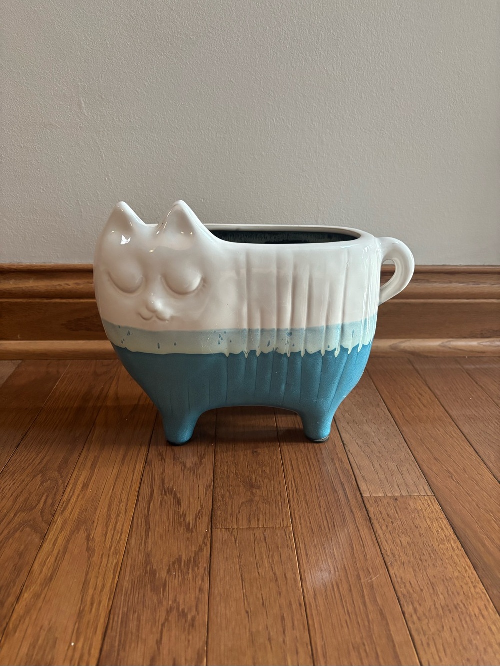 Blue and White Ombre Cat Ceramic Planter